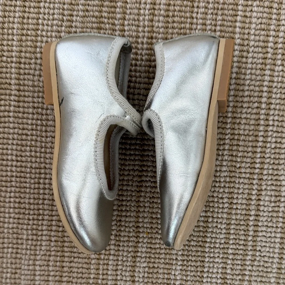 Fleurisse Elizabeth Silver Leather Mary-Jane Shoe With Velcro Closure - Picture 4 of 5